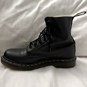 Dr Martin size 8 women’s Pascal boot